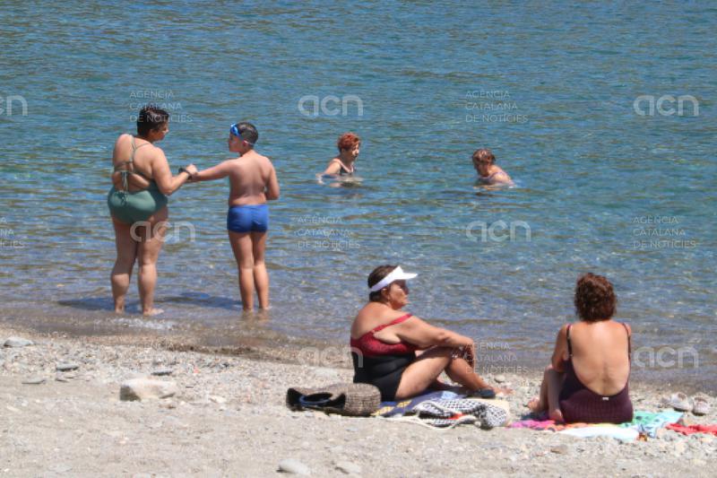 Protecció Civil manté les alertes per calor i incendis en el dia més crític de l'episodi