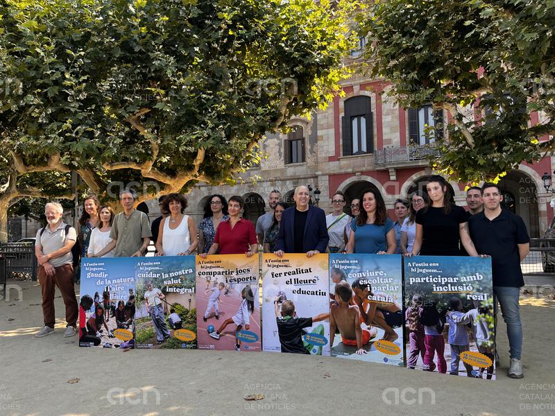 Federacions, col·legis i entitats reclamen dues setmanes garantides de lleure educatiu a l’estiu per als infants