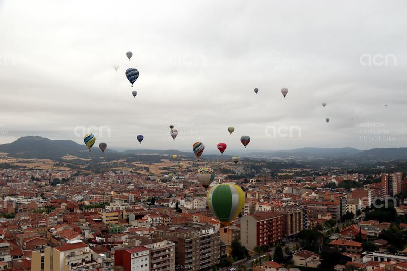 L'European Balloon Festival es veu obligat a suspendre els vols de globus aerostàtics per l'alt risc d'incendi