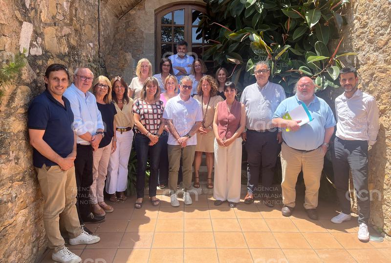 Ajuntaments de la Costa Brava reclamen revisar el decret de regulació dels pisos turístics per "protegir l'economia"