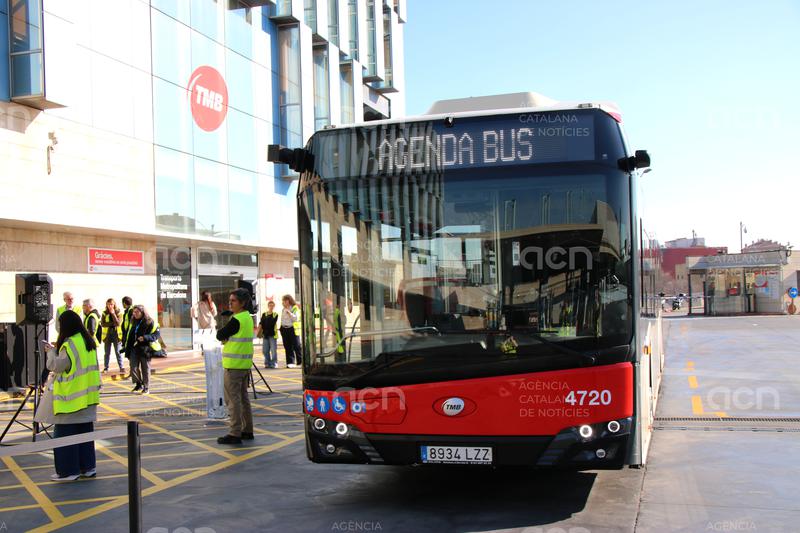 TMB incorporarà progressivament 136 busos i un terç de la flota serà de zero emissions abans que acabi 2027