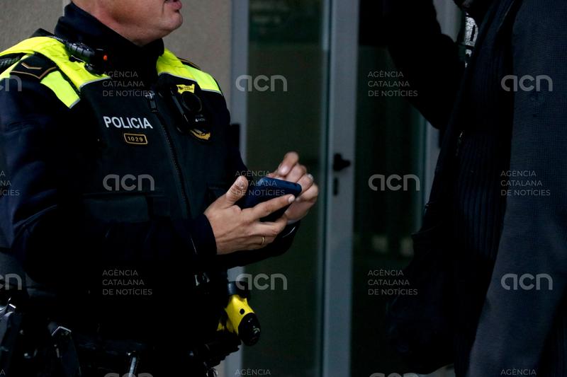 La Policia Local de Santa Margarida i els Monjos salva un nadó de dos mesos que s'estava ofegant per ennuegament