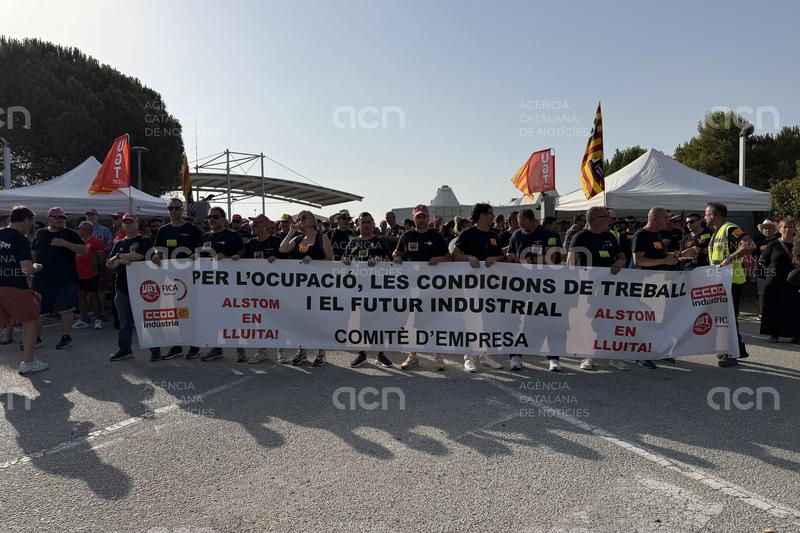 La plantilla d'Alstom a Santa Perpètua de Mogoda es mobilitza per desbloquejar l'aplicació del conveni