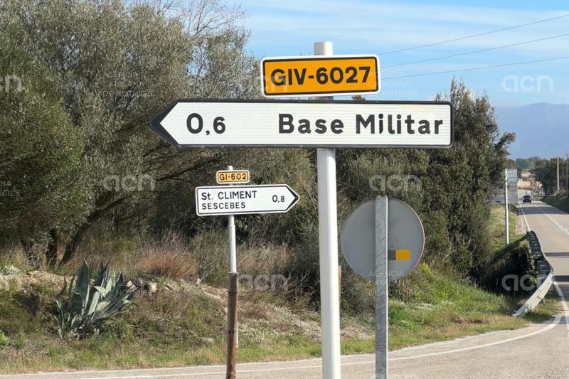 El Parlament demana a Defensa que tanqui la base militar de Sant Climent Sescebes abans que acabi l'any 2028