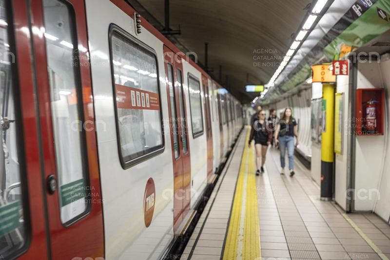 TMB licita per 330 milions la compra de 35 trens per augmentar la capacitat i la freqüència del metro