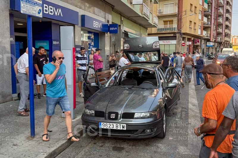 Cinc ferits per l'explosió en un cotxe aparcat a Lleida