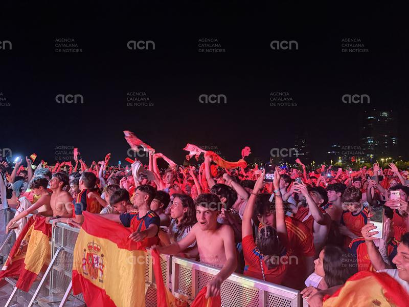 Tres detinguts i 29 assistits pel SEM, cinc d'ells menys greus, durant el dispositiu pel Mundial de futbol a Barcelona