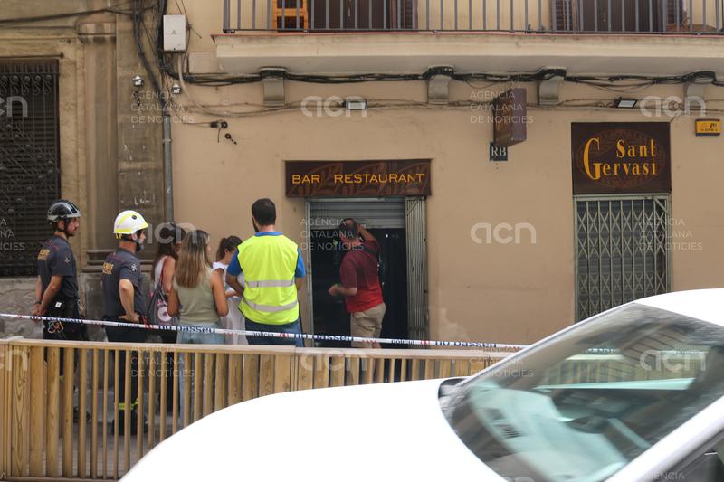 Un restaurador és el primer en tornar als edificis afectats per l'esvoranc de l'L9: “Demà ho tindrem tot obert al 100%”
