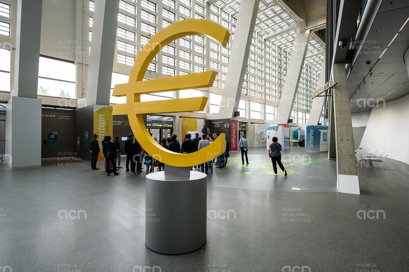 El BCE apuja els tipus d'interès al 2,5% per l'augment de la inflació i l'increment dels atacs a l'estret d'Ormuz
