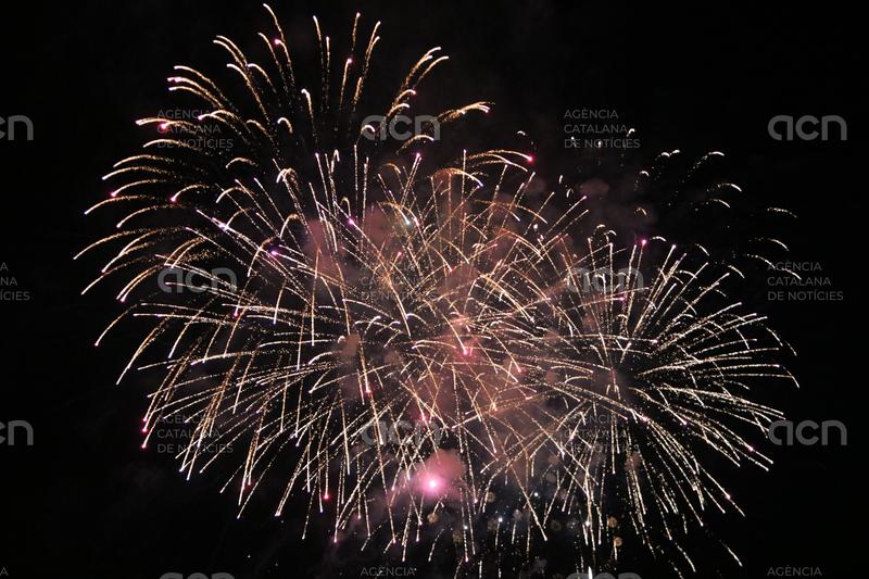 Blanes obre la 54a edició del Concurs Internacional de Focs d'Artifici amb una nit carregada de llum i color 
