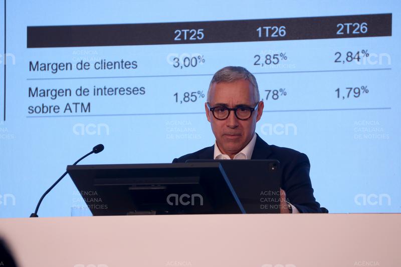 El Banc Sabadell defensa que té l'escala "adequada per competir" a l'Estat i remarca que els ingressos "van com un tret"