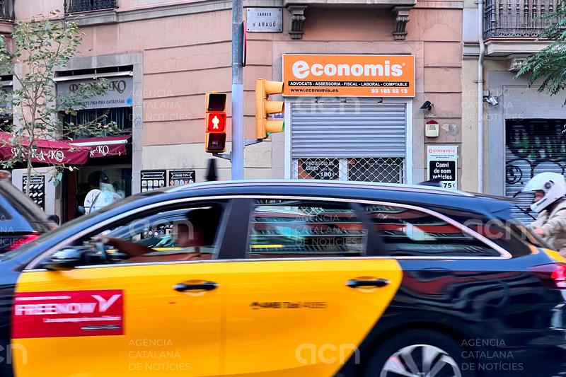 Barcelona adjudica un nou contracte per al manteniment i reparació dels prop de 40.000 semàfors de la ciutat