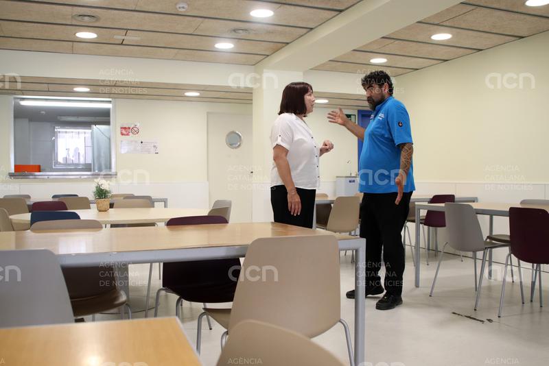 Barcelona obrirà a partir de dissabte un espai de dia perquè les persones sense llar es refugiïn de la calor