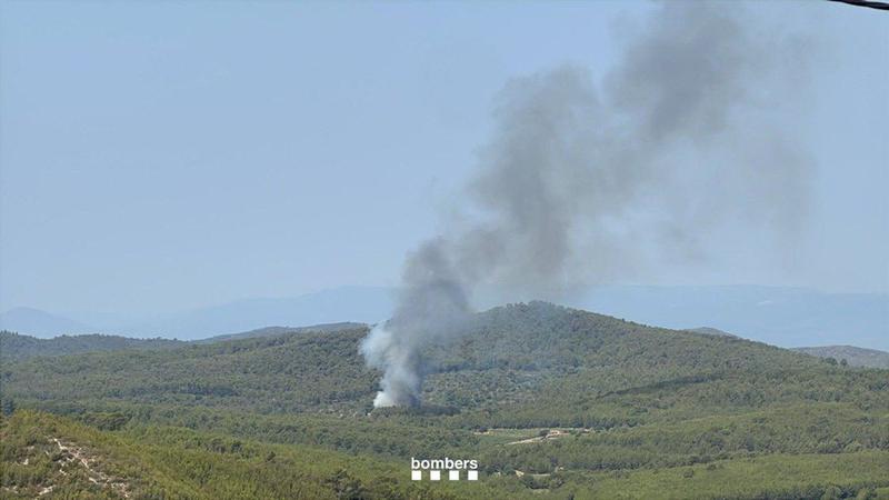 S'aixequen els confinaments ordenats pel foc de Masllorenç un cop els Bombers han estabilitzat l'incendi