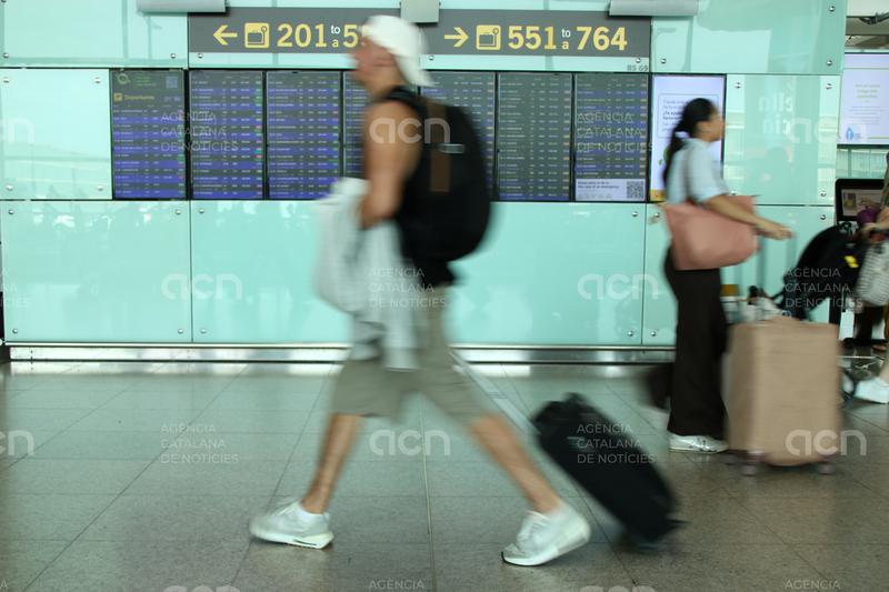 La CGT manté la vaga indefinida a partir d'aquest dimarts a l'aeroport del Prat per exigir un entorn de treball "segur"