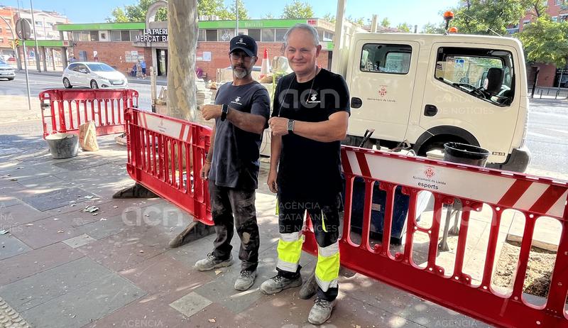 La Paeria equipa amb polseres intel·ligents treballadors municipals que fan feina al carrer per prevenir cops de calor