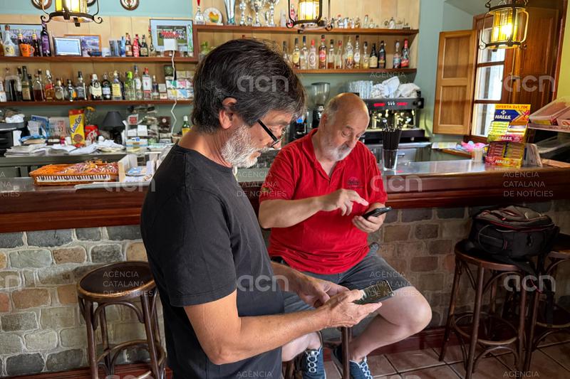 Sant Miquel de Campmajor i Mieres denuncien que la falta de cobertura "complica molt la vida" a veïns i comerciants