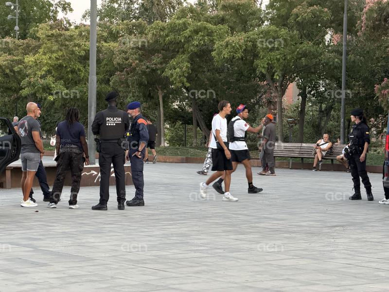 La segona nit amb dispositiu especial al Parc sobre les Vies de Lleida acaba amb alguns joves identificats