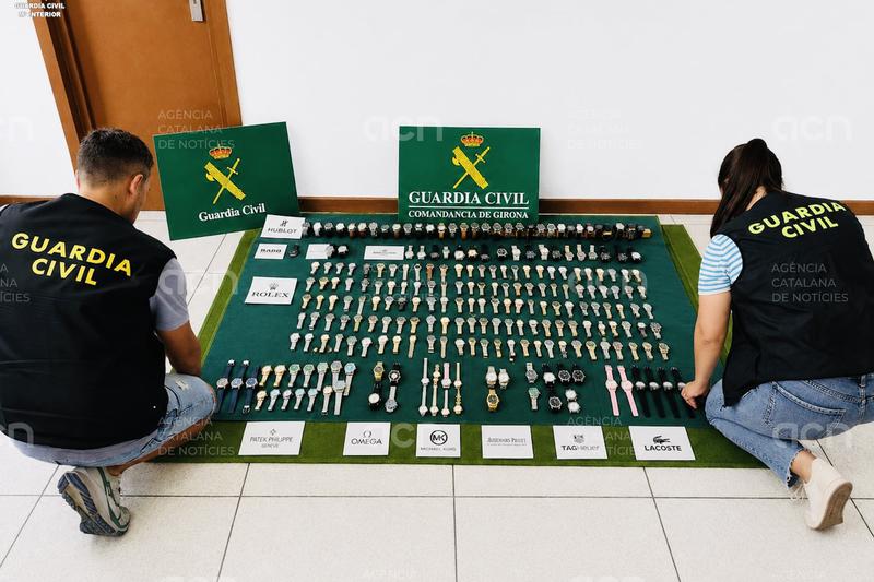 La Guàrdia Civil confisca a Castelló d'Empúries 246 rellotges falsificats valorats en 1,5 milions d'euros