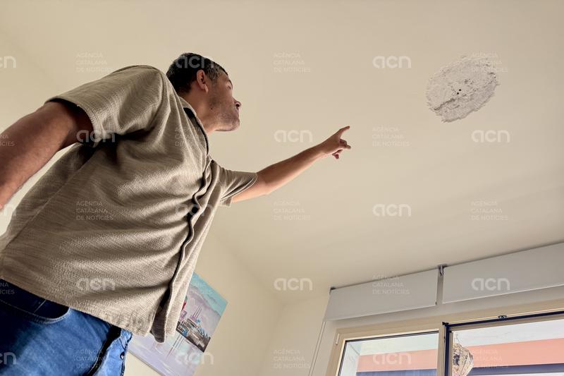 Veïns del Masnou denuncien "infinitat de desperfectes" en una promoció d'habitatge públic de l'AMB