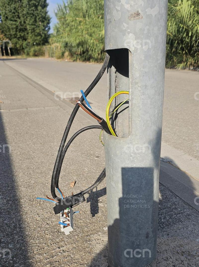 A presó tres lladres per robar 3.700 metres de coure de l'enllumenat de Figueres que ha afectat nou zones de la ciutat