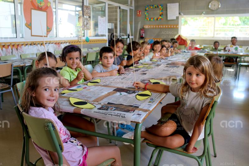 Un centenar d'infants es preparen per a l'Aquelarre de Cervera amb els tallers de l'Aquelarret

