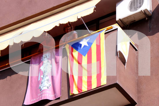 La CUP anima la ciutadania a posar estelades "a cada finestra" del país contra la "repressió" de la Policia Nacional