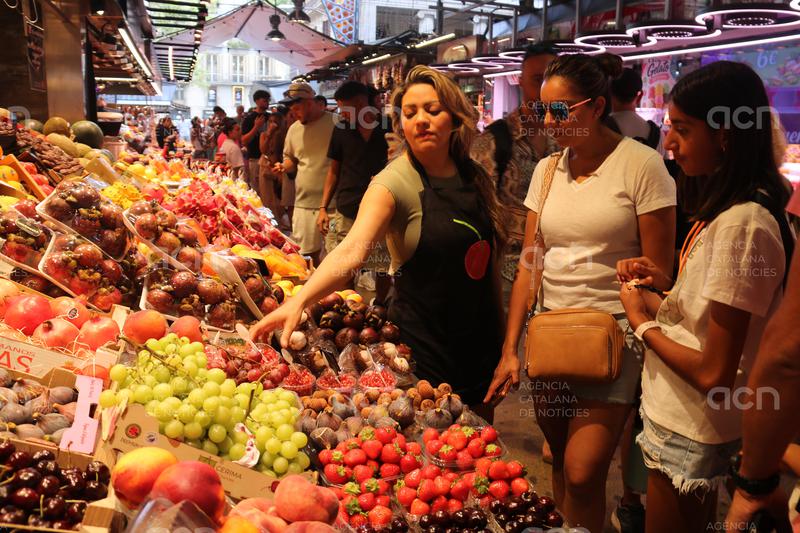 La Boqueria limitarà al 50% el producte elaborat "perquè els veïns se la tornin a sentir seva"