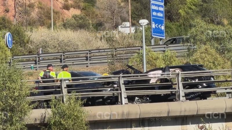 Un cotxe que fugia dels Mossos per un robatori ha provocat l'accident múltiple de l'AP-7 amb nou ferits