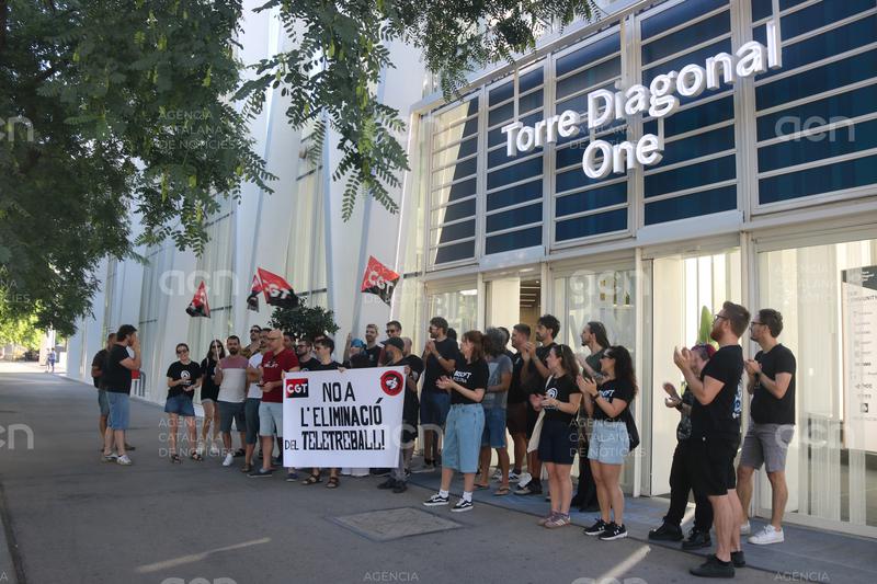 Prop de la meitat de la plantilla d'Ubisoft secunda el primer dia de vaga contra l'eliminació del teletreball