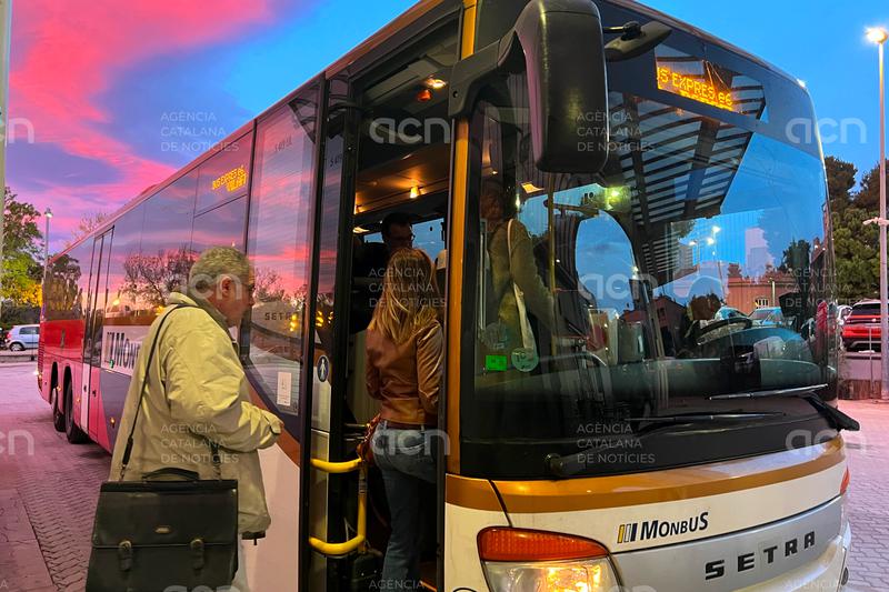 El Govern reforça tretze línies de bus interurbà amb més expedicions i nous serveis aquest setembre i octubre