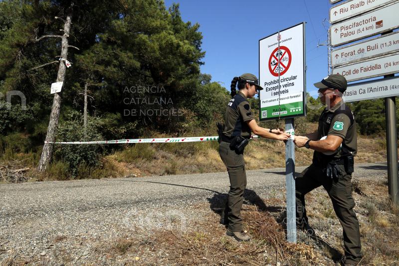 Els Agents Rurals controlen a peu i en helicòpter els tancaments als espais naturals de la Baronia de Rialb i Mont-roig