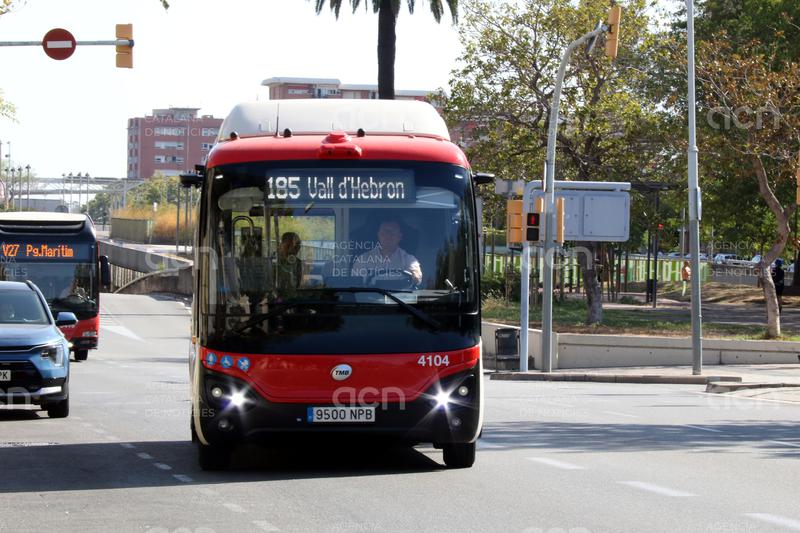 Barcelona incorpora el primer minibús 100% elèctric al servei de bus de barri