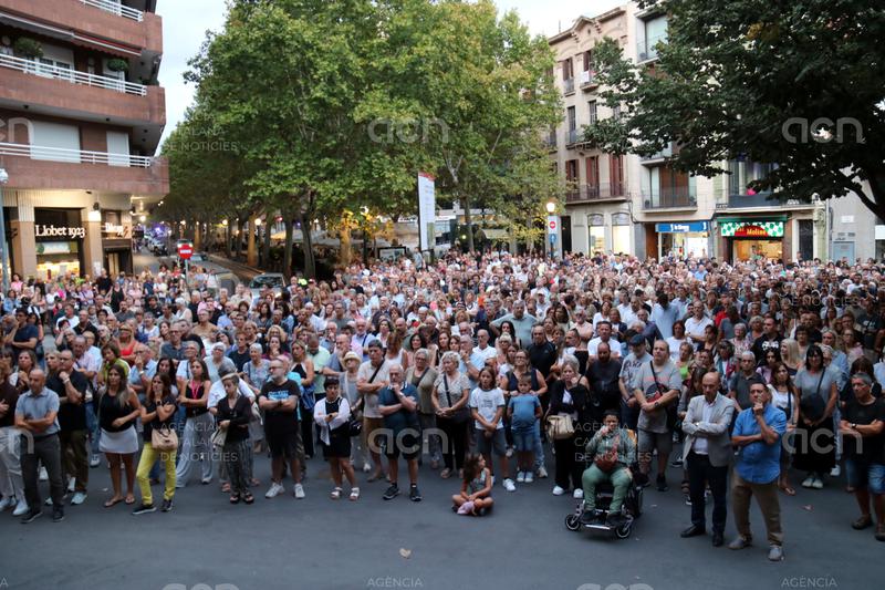 Més d'un miler de persones tornen a sortir al carrer per reclamar més seguretat després del crim de Manresa 