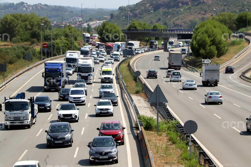 Trànsit preveu que uns 550.000 vehicles sortiran des de l'àrea metropolitana de Barcelona pel pont de la Diada