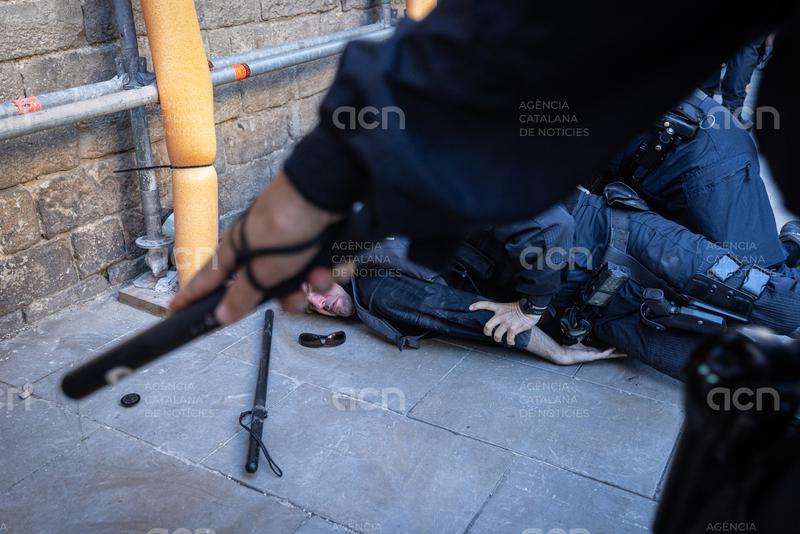 Junqueras exigeix a Interior que "depurin responsabilitats" per l'agressió al fotoperiodista Jordi Borràs