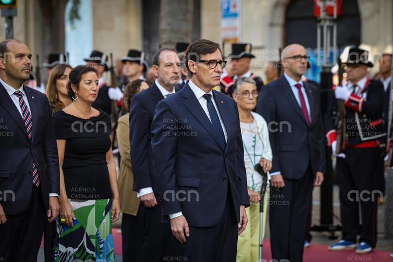 Illa porta la Diada a Extremadura homenatjant Manolo Vital i els emigrants extremenys
