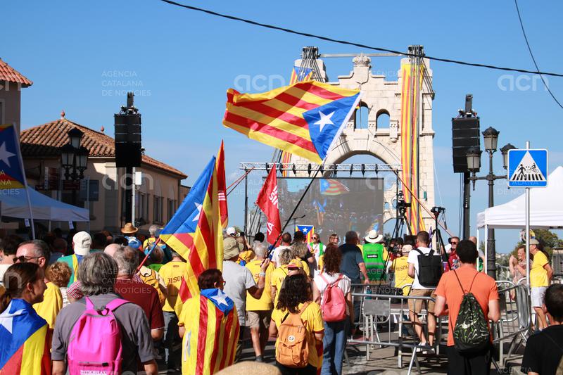 L'independentisme torna a sortir al carrer i reivindica la resiliència del moviment a la manifestació a Amposta 
