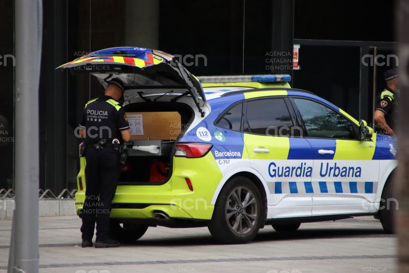 Una discussió de trànsit entre dos conductors a Barcelona acaba amb un d'ells ferit per arma blanca